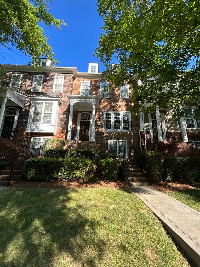 Building Photo - 1070 Drayton Ct