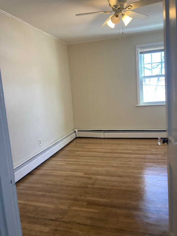 Building Photo - 28 1/2 Grove St