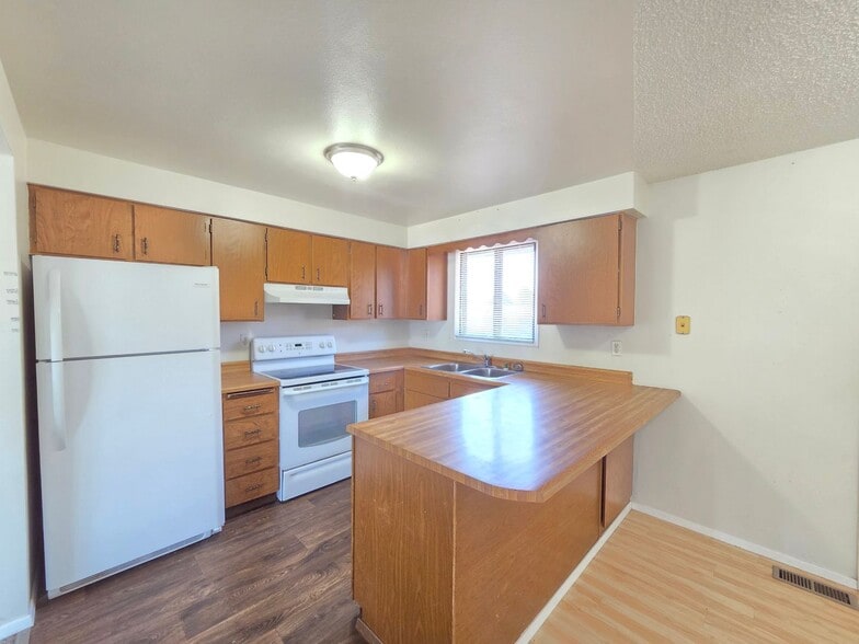 Building Photo - 1707 N Glenn Ct