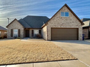 Building Photo - 3 Bed, 3 Bath With Bonus Room in Deer Creek Schools