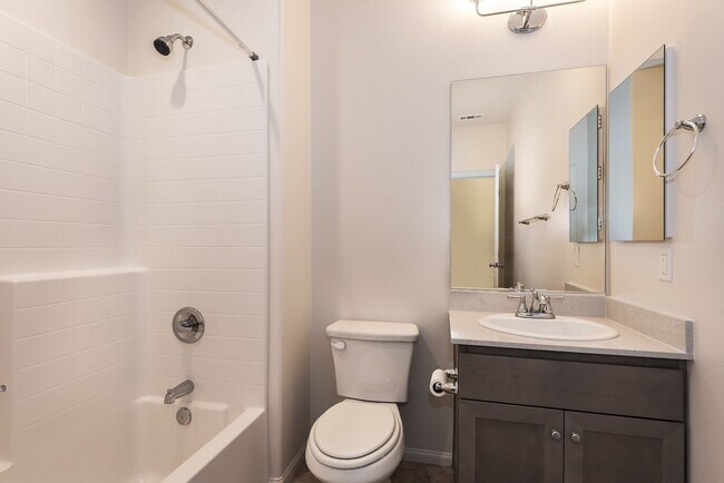 Building Photo - Village at Los Carneros 3 bed/ 2 bath Condo with 2-car garage and AC!