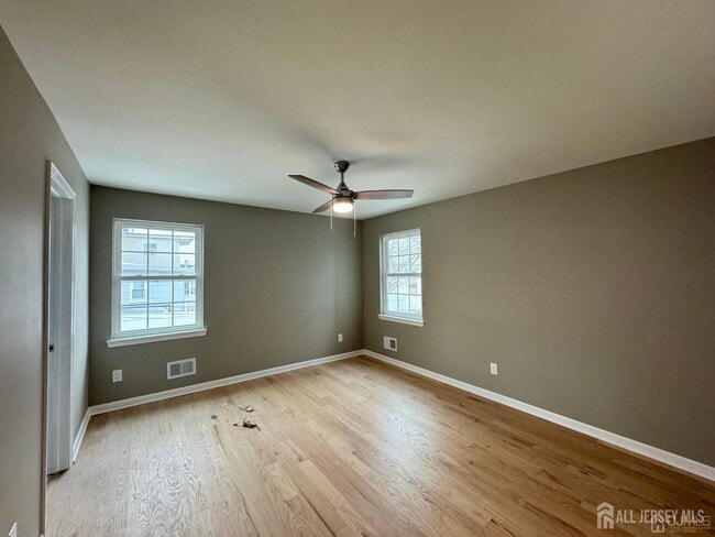 Building Photo - 17 Thomas St