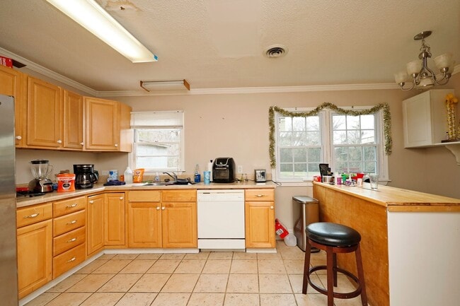 Building Photo - Great home in Chapel Hill!
