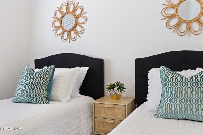 Building Photo - 12120 Desert Quail Ave