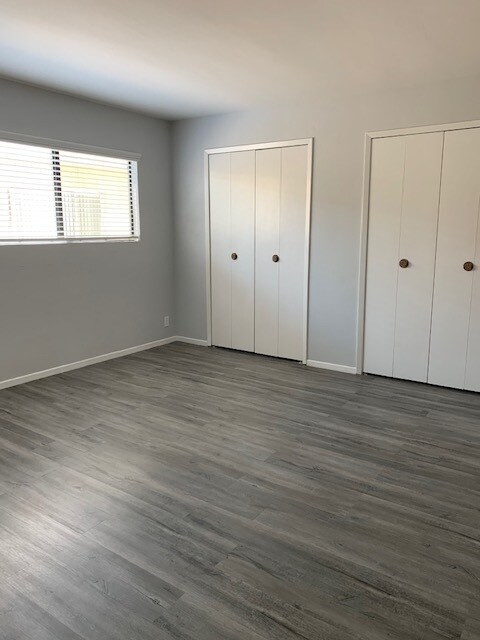 Building Photo - 11661 Montana Ave