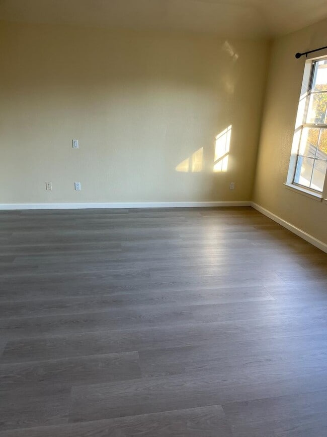 Building Photo - 7651 Church St