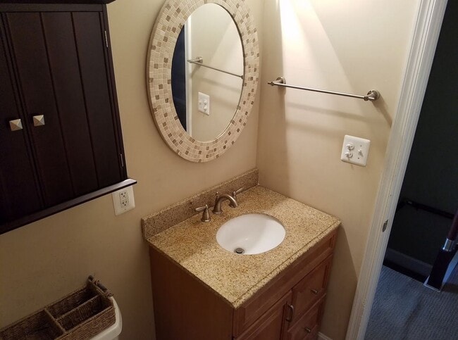 Building Photo - Charming 2-Bedroom, 2-Bath Townhome with Historic Character and Private Patio Near Fells Point
