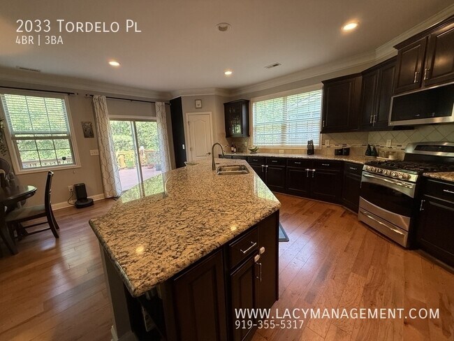 Building Photo - 2033 Tordelo Pl