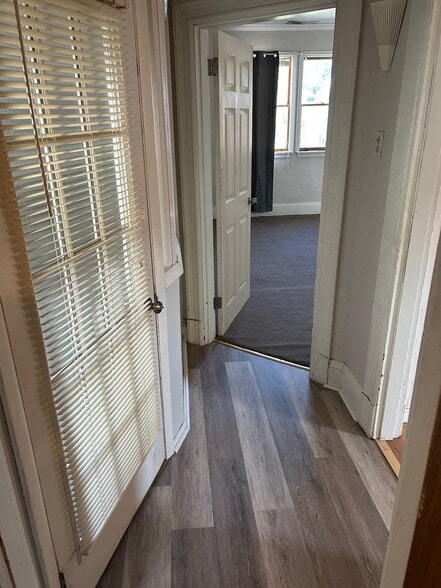 Hallway - 519 Euclid Ave