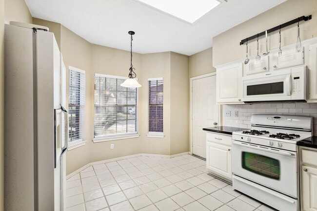 Building Photo - 14807 Elk Hill Ct