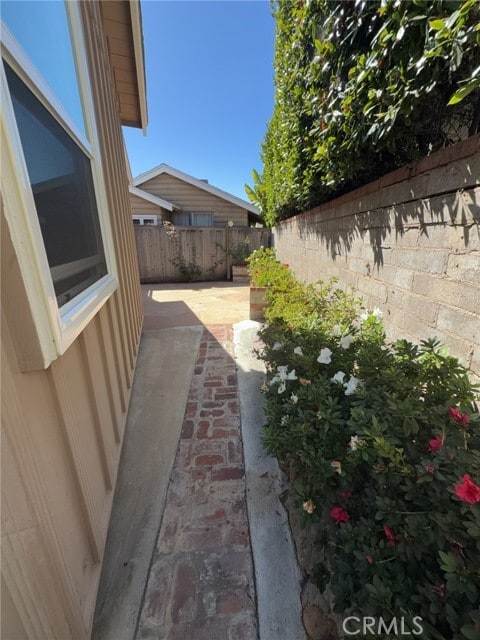 Building Photo - 31894 Circle Dr