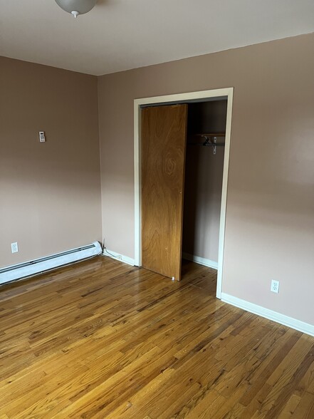 BEDROOM 2 CLOSET - 162 Oakland Ave