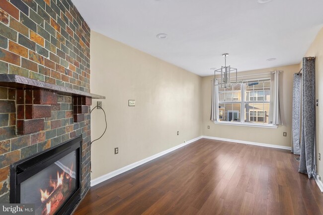 Building Photo - 3343 Cape May Ct