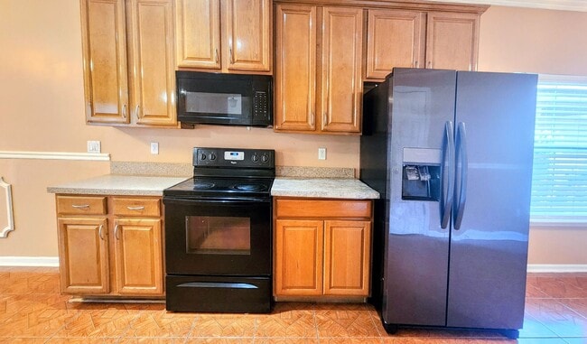 Building Photo - Spacious 4BR w/ Fenced Yard + Covered Lanai + 2 Car Garage  in Orange Park!