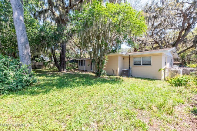 Building Photo - 1159 Green Cay Ave