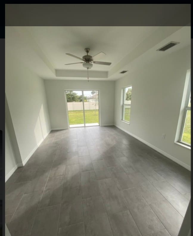 Building Photo - 2926 Diplomat Pkwy W