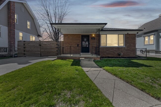 Building Photo - 22055 Elmwood Ave