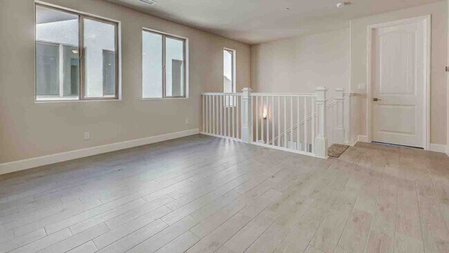 Building Photo - Brand New Home