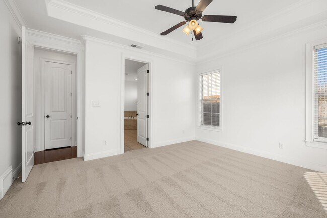 Building Photo - Completely Renovated 4bd/2ba in Olive Branch