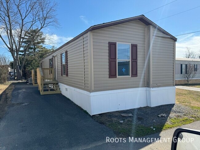 Primary Photo - Home Available to Lease - Apply Today!