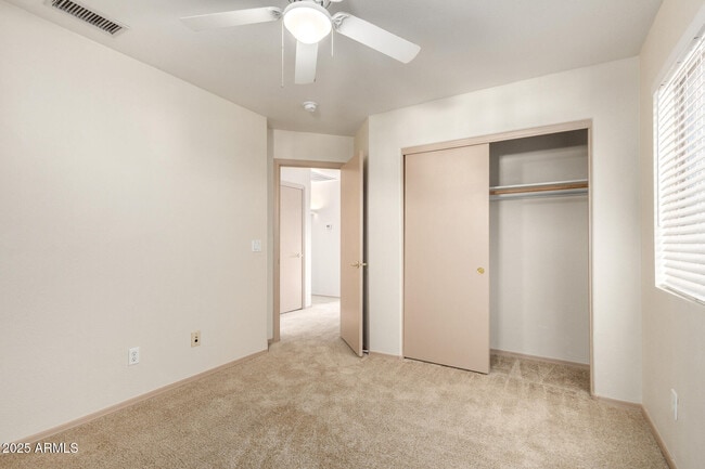 Building Photo - 10479 W Emerald Ln