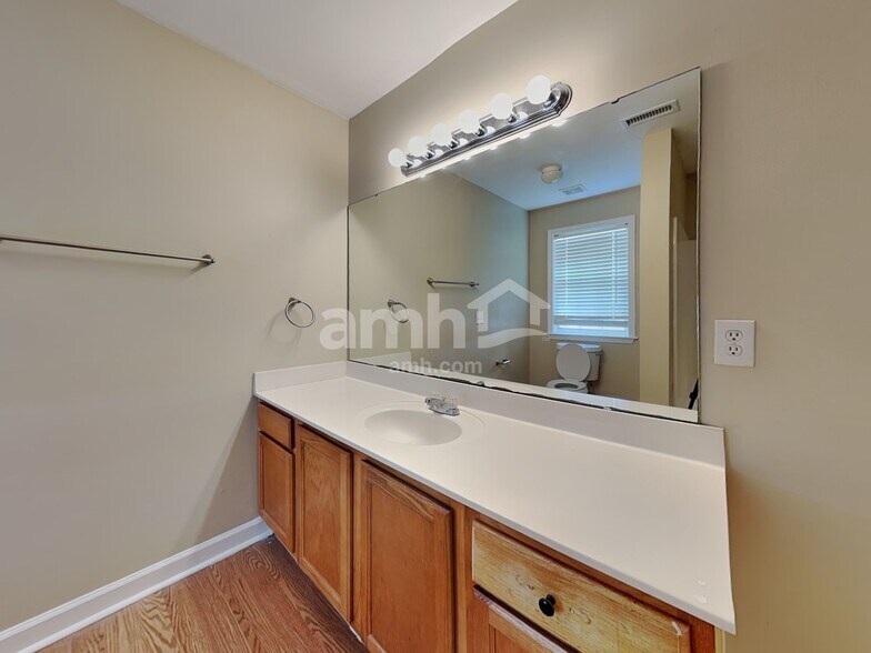 Building Photo - 3805 Lodgepole Ln