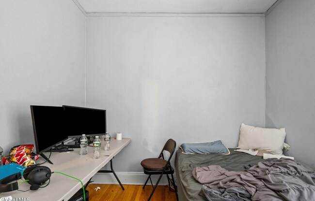 Building Photo - 569 Washington Ave