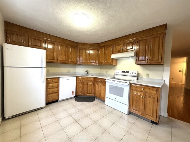 Building Photo - 224 Park St