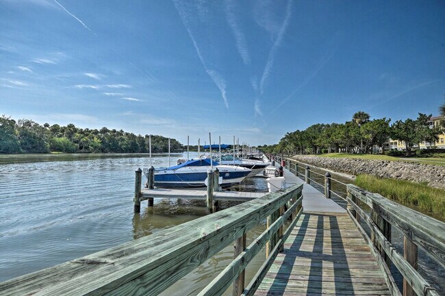 Building Photo - 400 Canopy Walk Ln