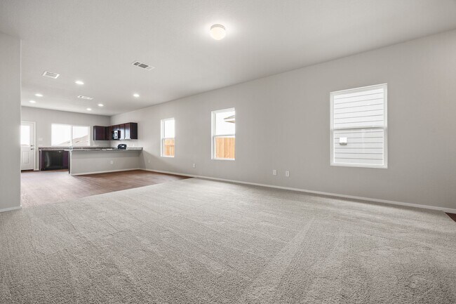 Building Photo - Charming 3-Bedroom Home Near Kyle & San Ma...