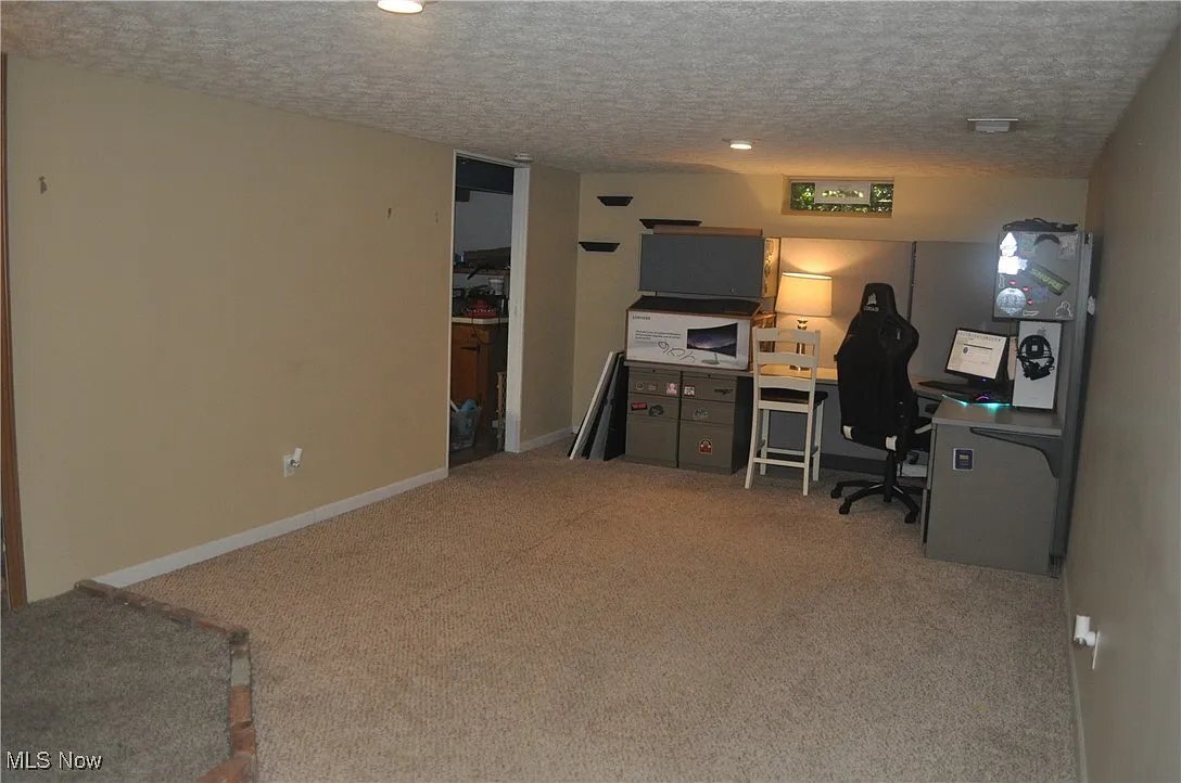 Building Photo - 265 Parkway Dr