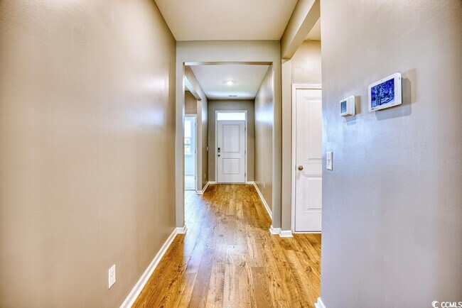 Building Photo - 260 Forestbrook Cove Cir