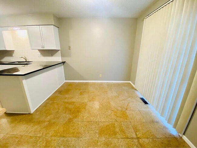 Building Photo - 7936 Lee Ave N