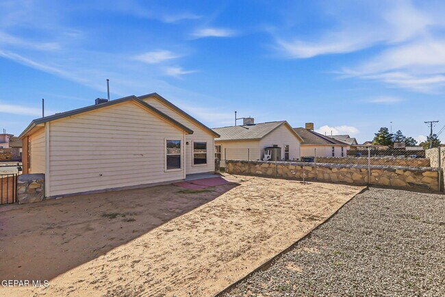 Building Photo - 12313 Tierra Arena Dr