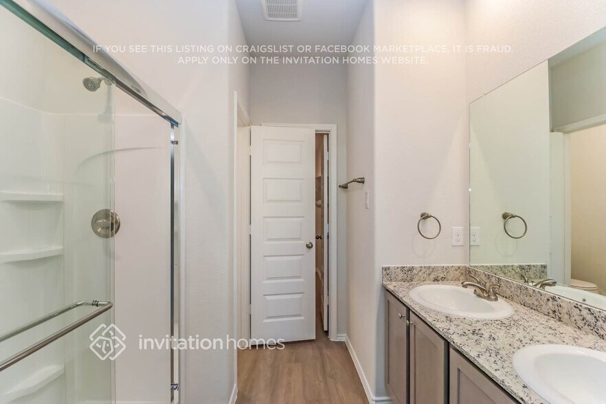 Building Photo - 10906 Heliosphere Wy