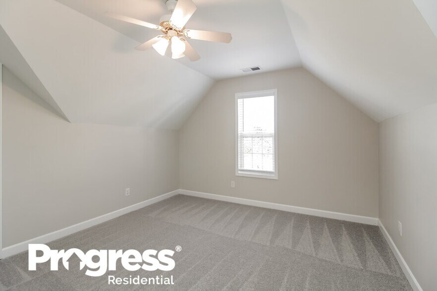 Building Photo - 1412 Williamsburg Ln