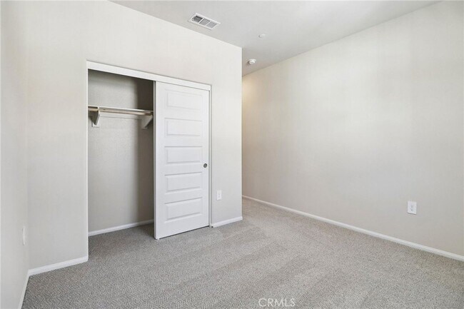 Building Photo - 567 Toledo Way