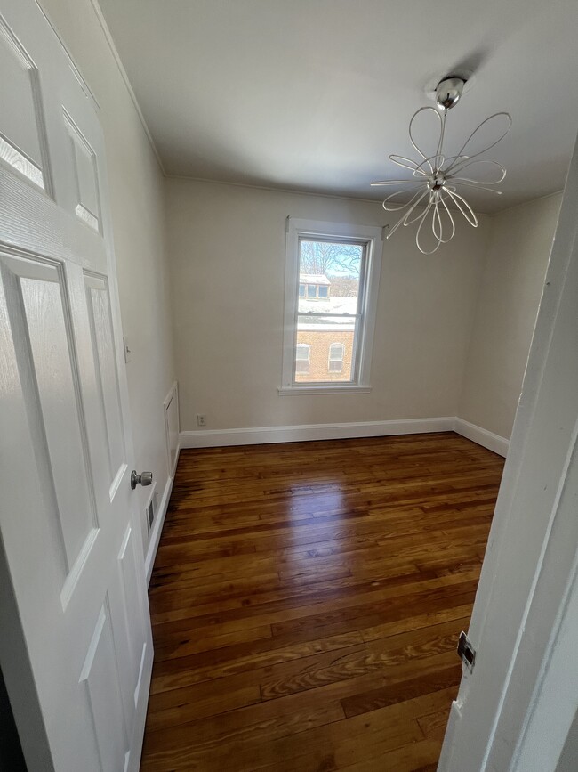 Bedroom 1 - 32 Pleasant St