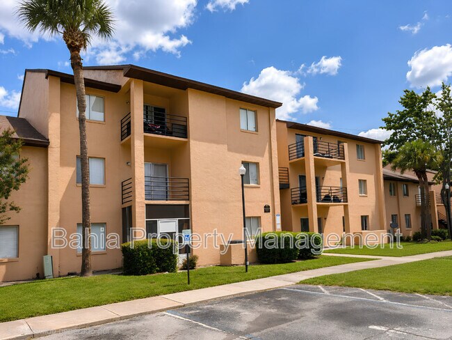 Building Photo - 5214 Via Hacienda Cir