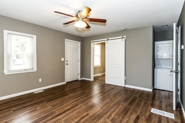 Building Photo - 1 Bedroom House in O'Fallon