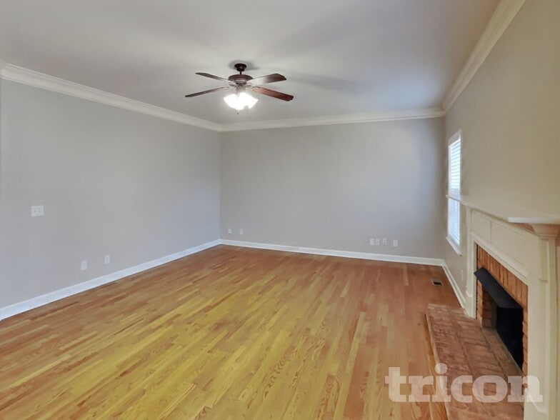 Building Photo - 3002 Helfrich Ct