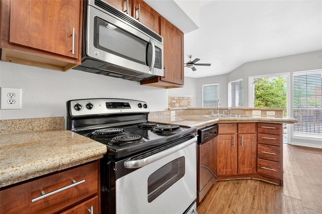 Building Photo - 6804 N Capital of Texas Hwy