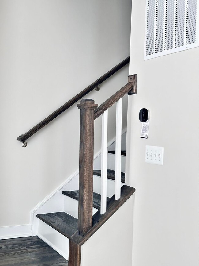 Building Photo - 4023 Purple Flora Bnd