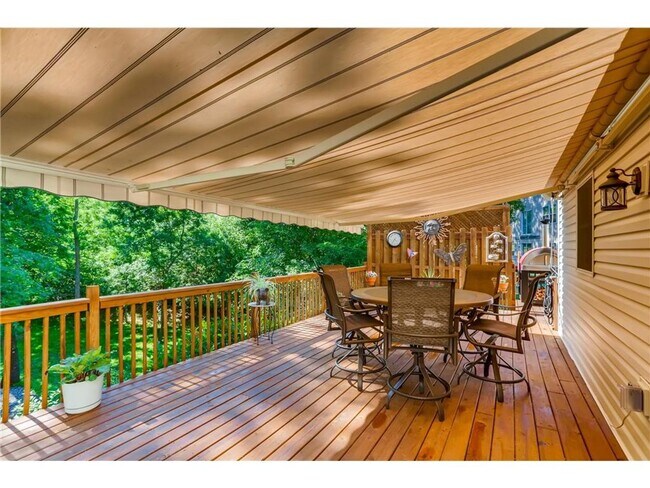 Building Photo - Single Family Home + Over 1/2 Acre Lot!! Welcome Home to Rockford MN!