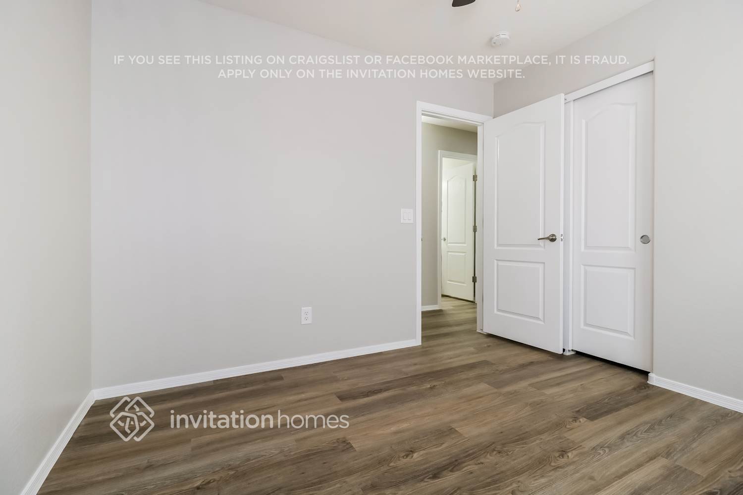 Building Photo - 21836 W Mohave St