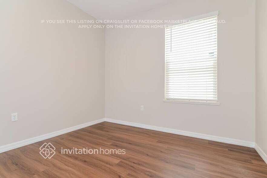 Building Photo - 5630 Silver Thistle Ln