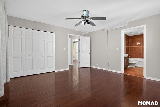 Building Photo - 7151 Hamlin Ave