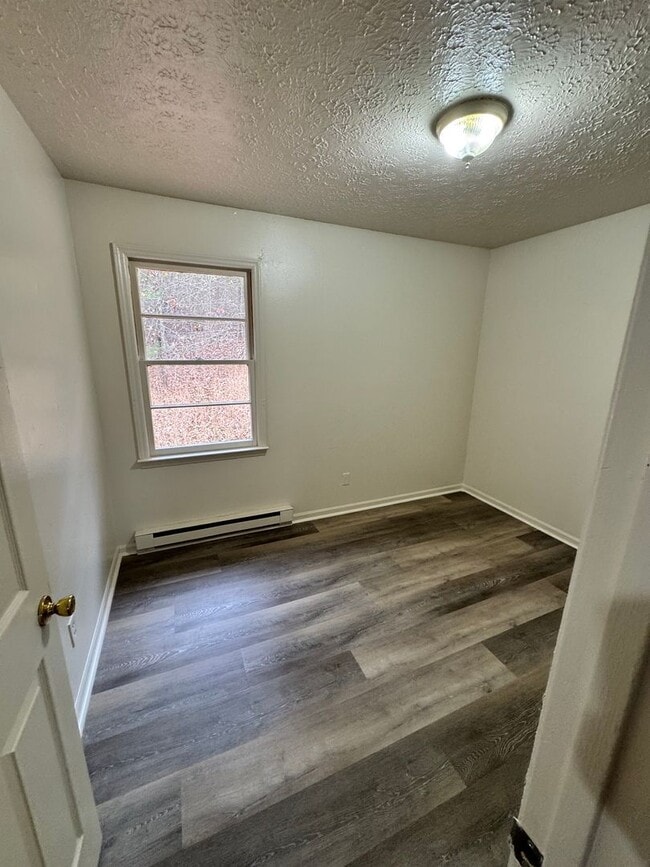 Building Photo - 3/1 In Shelby, NC