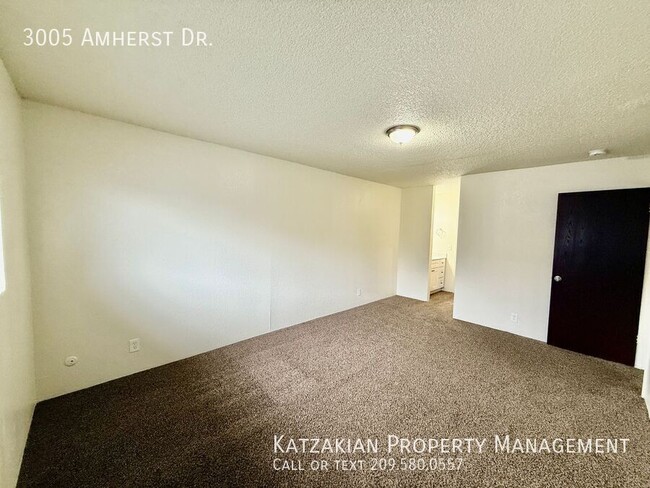 Building Photo - Updated 3-Bedroom 2-Bath Single Story Nort...