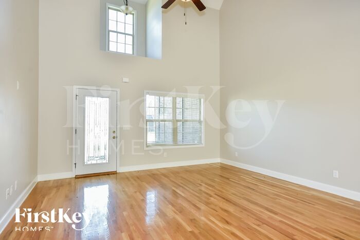 Building Photo - 1010 Azalea Ct